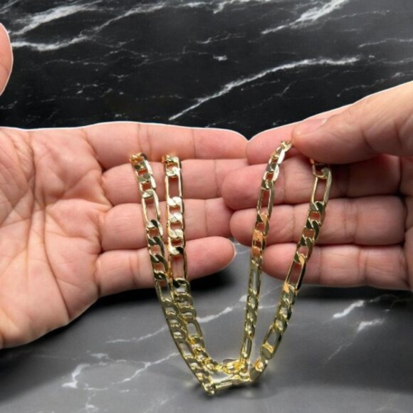 14k Gold Plated 18'' 8mm Figaro Chain Necklace Stylish Unisex Jewelry - Picture 2 of 4